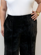 Pantalon negru raiat elastic