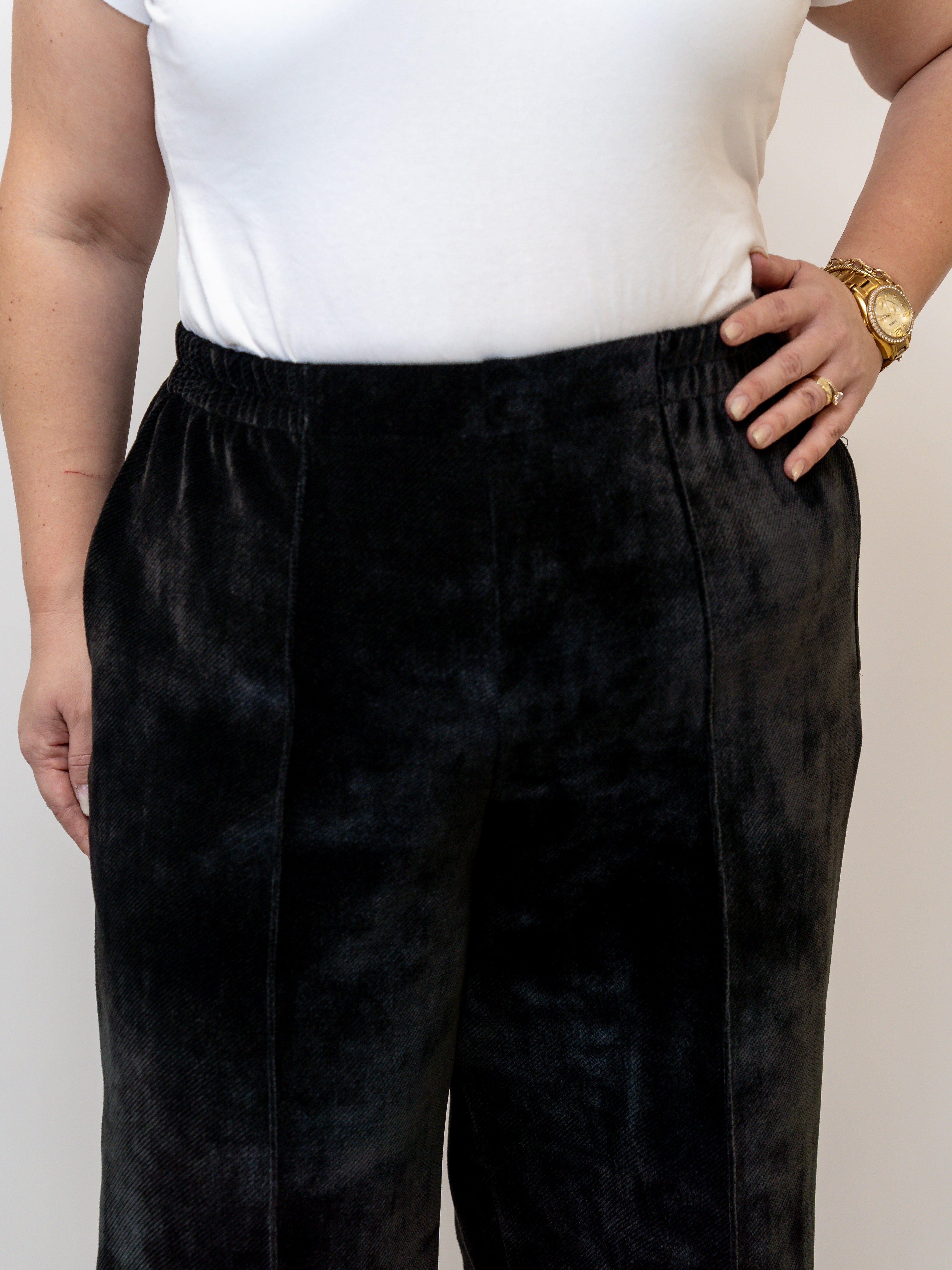 Pantalon negru raiat elastic