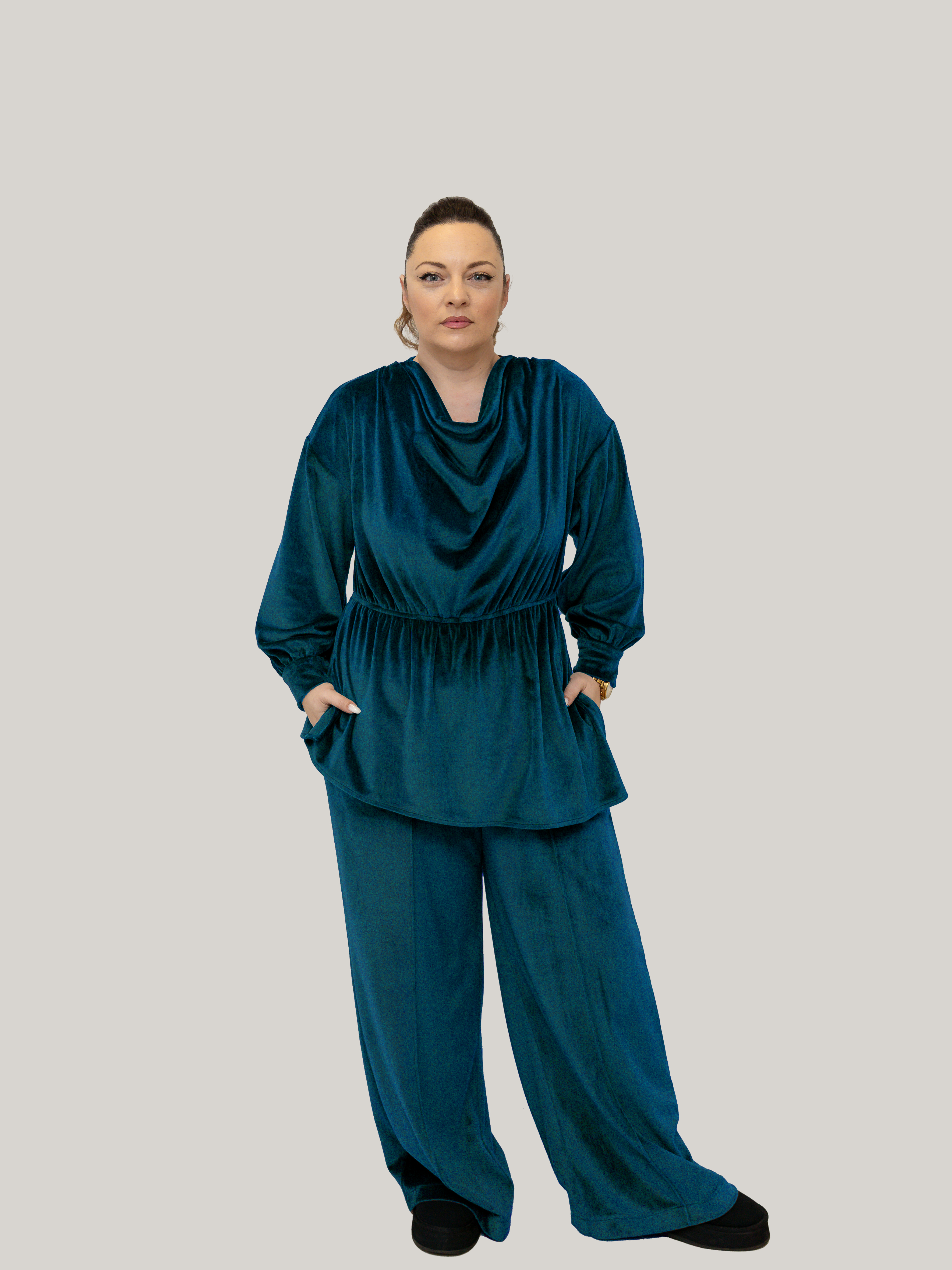 Compleu din Catifea Culoarea Turquoise, Confortabil