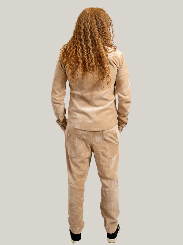 Compleu casual bej din raiat elastic, camasa cu capse și pantaloni cu talie elastica