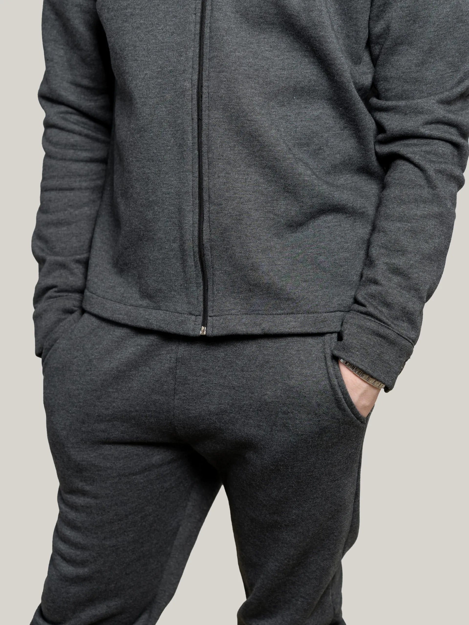 Compleu antracit din tricot de bumbac, bluza cu fermoar și guler ,pantalon cu talie elastica,sport