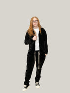 Compleu negru din raiat elastic, jacheta cu fermoar și pantaloni casual cu talie elastica ELESI